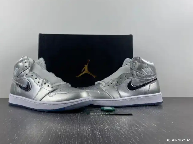 Rep Jordan Giving Air FD6815-001 1 High Golf Gift 0617